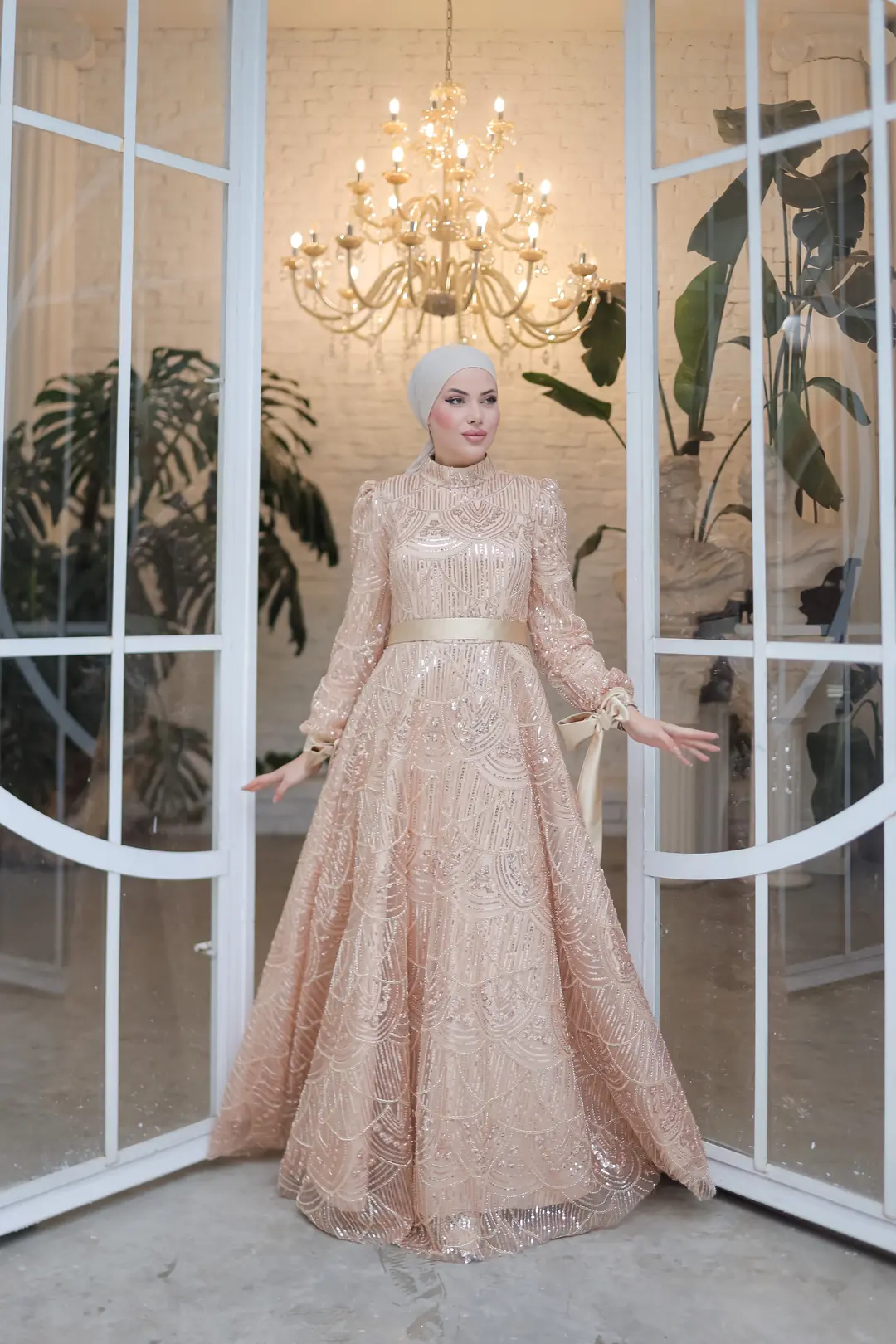 ysn-2565.webp Boncuk İşlemeli Kolu Bağlamalı Abiye - Görsel 1